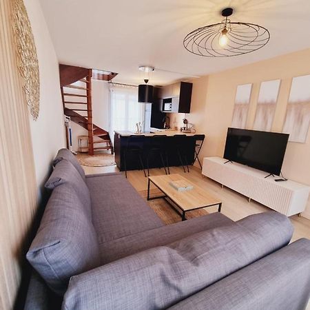 Duplex Neuf Centre Ville Avec Parking Neauphle-le-Château Esterno foto