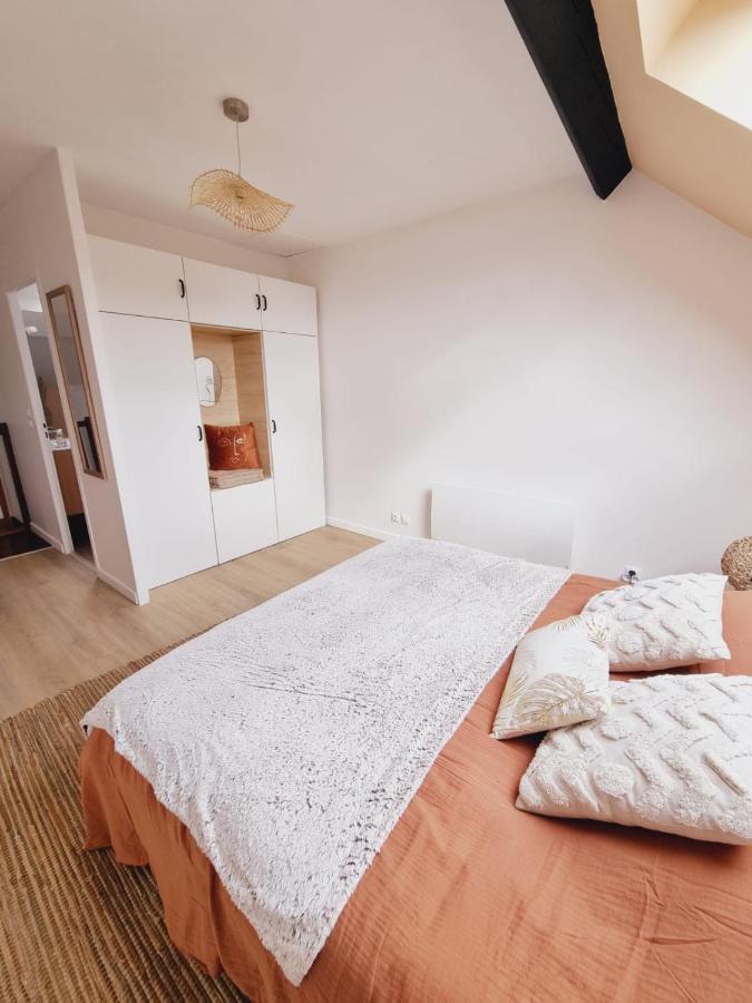 Duplex Neuf Centre Ville Avec Parking Neauphle-le-Château Esterno foto